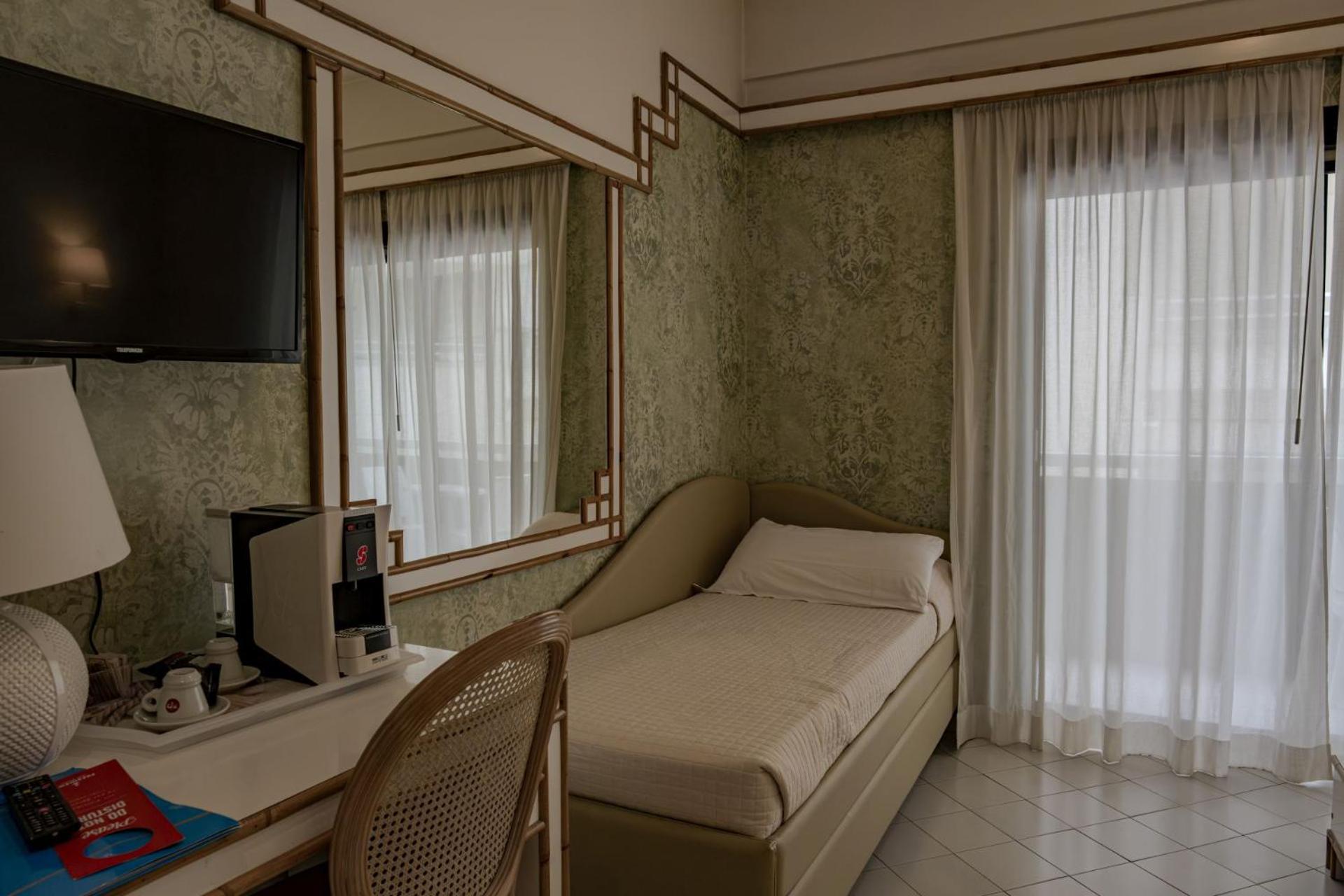 Hotel President - Vintage Hotel In Centro ริชโชเน ภายนอก รูปภาพ