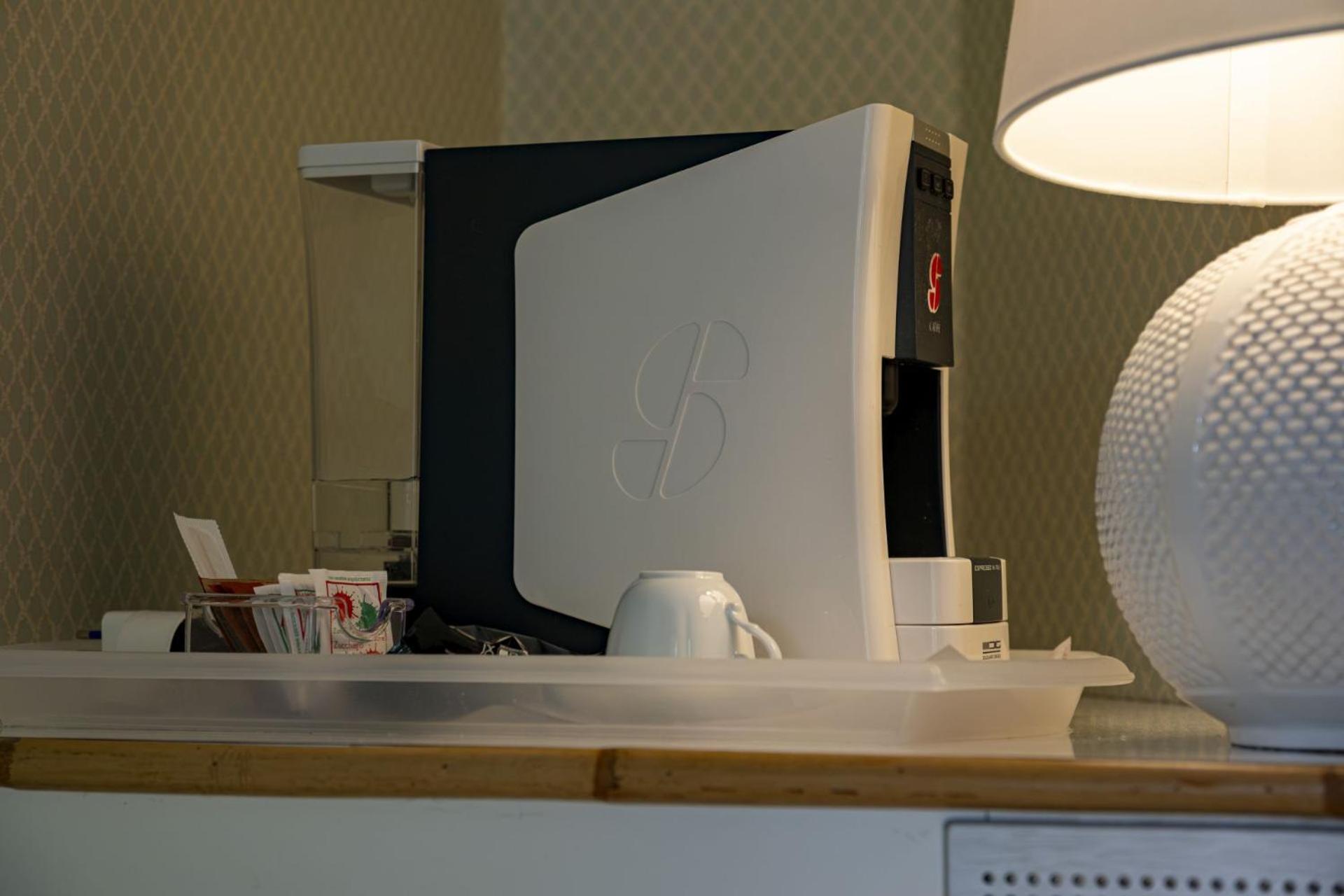 Hotel President - Vintage Hotel In Centro ริชโชเน ภายนอก รูปภาพ