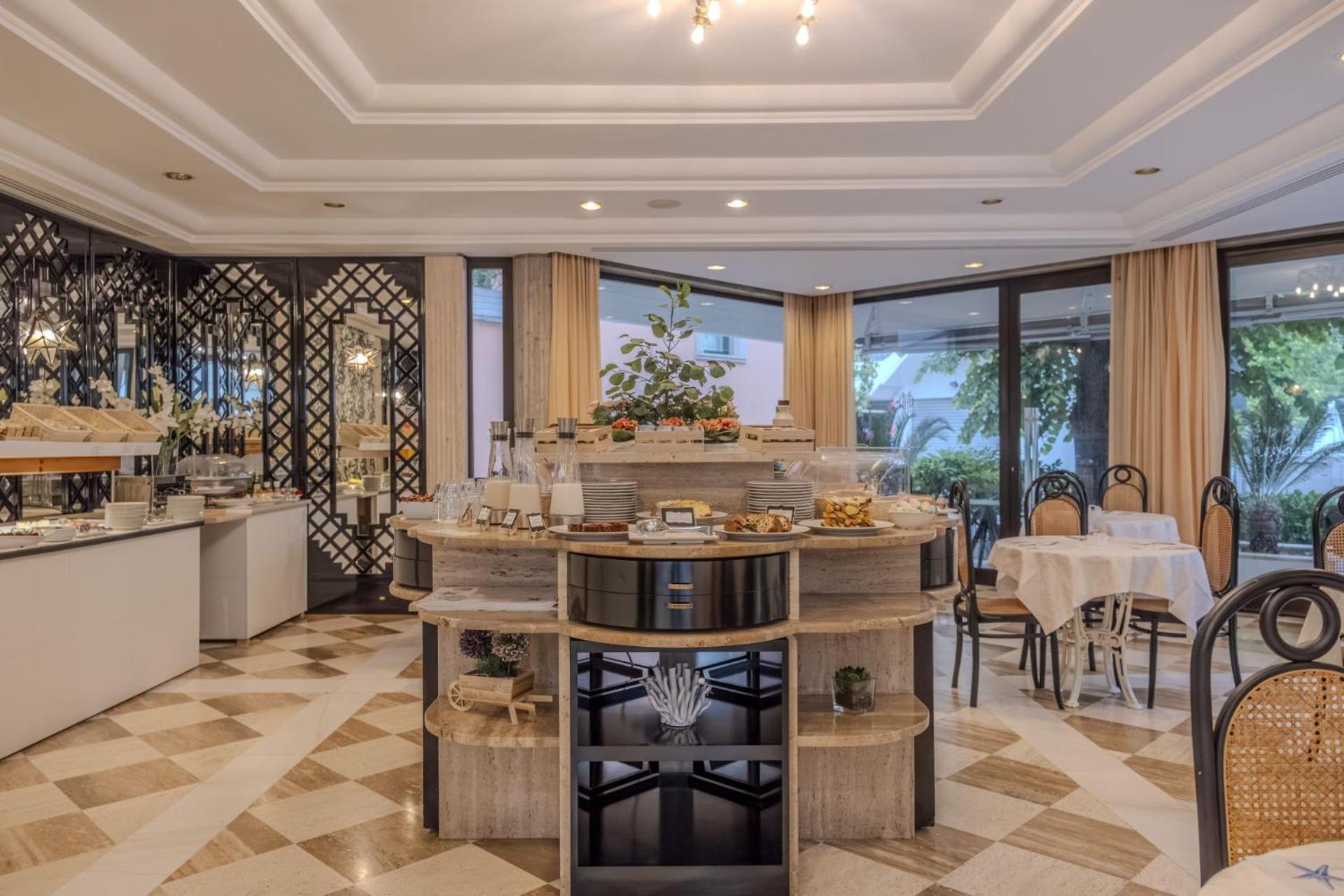 Hotel President - Vintage Hotel In Centro ริชโชเน ภายนอก รูปภาพ