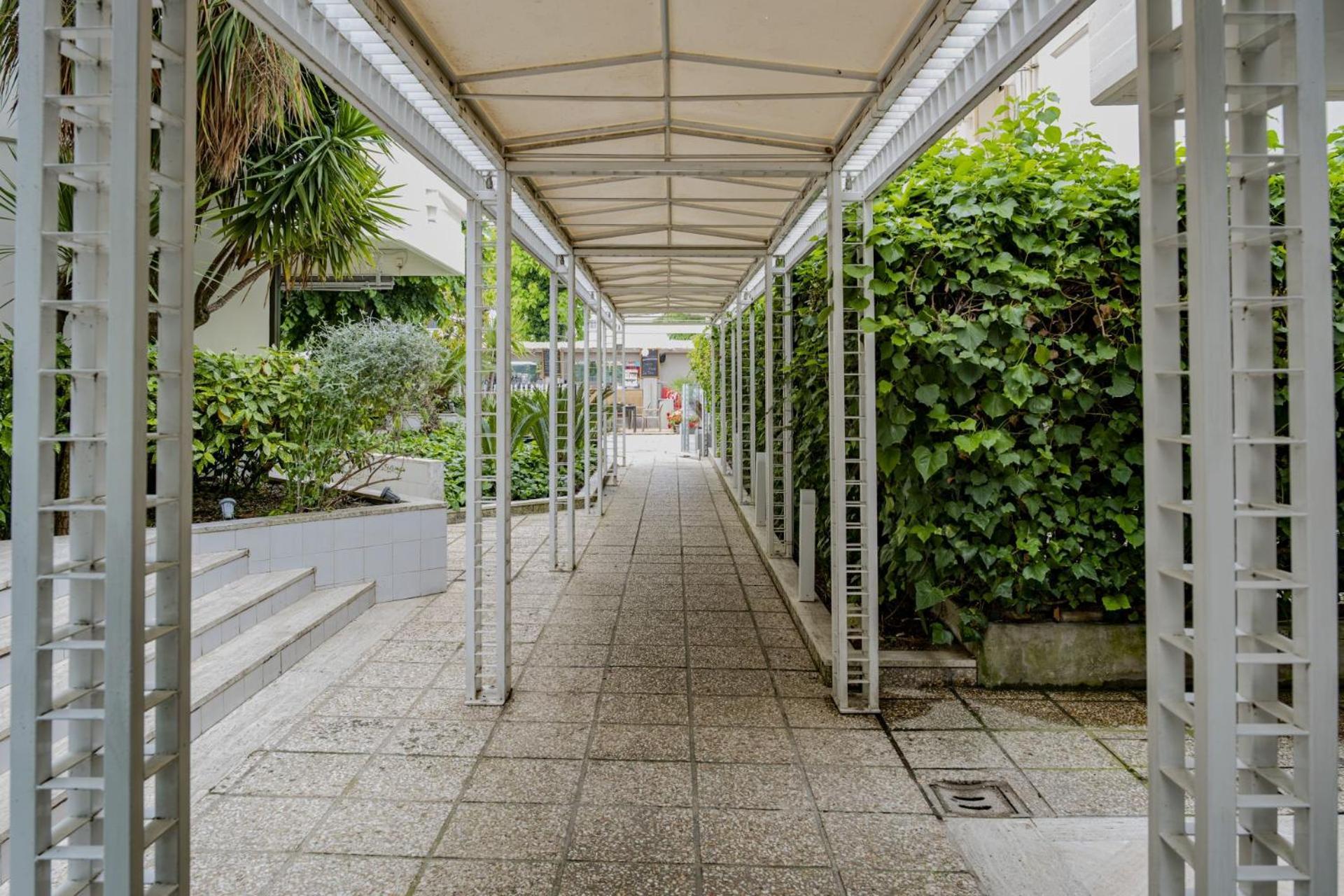 Hotel President - Vintage Hotel In Centro ริชโชเน ภายนอก รูปภาพ