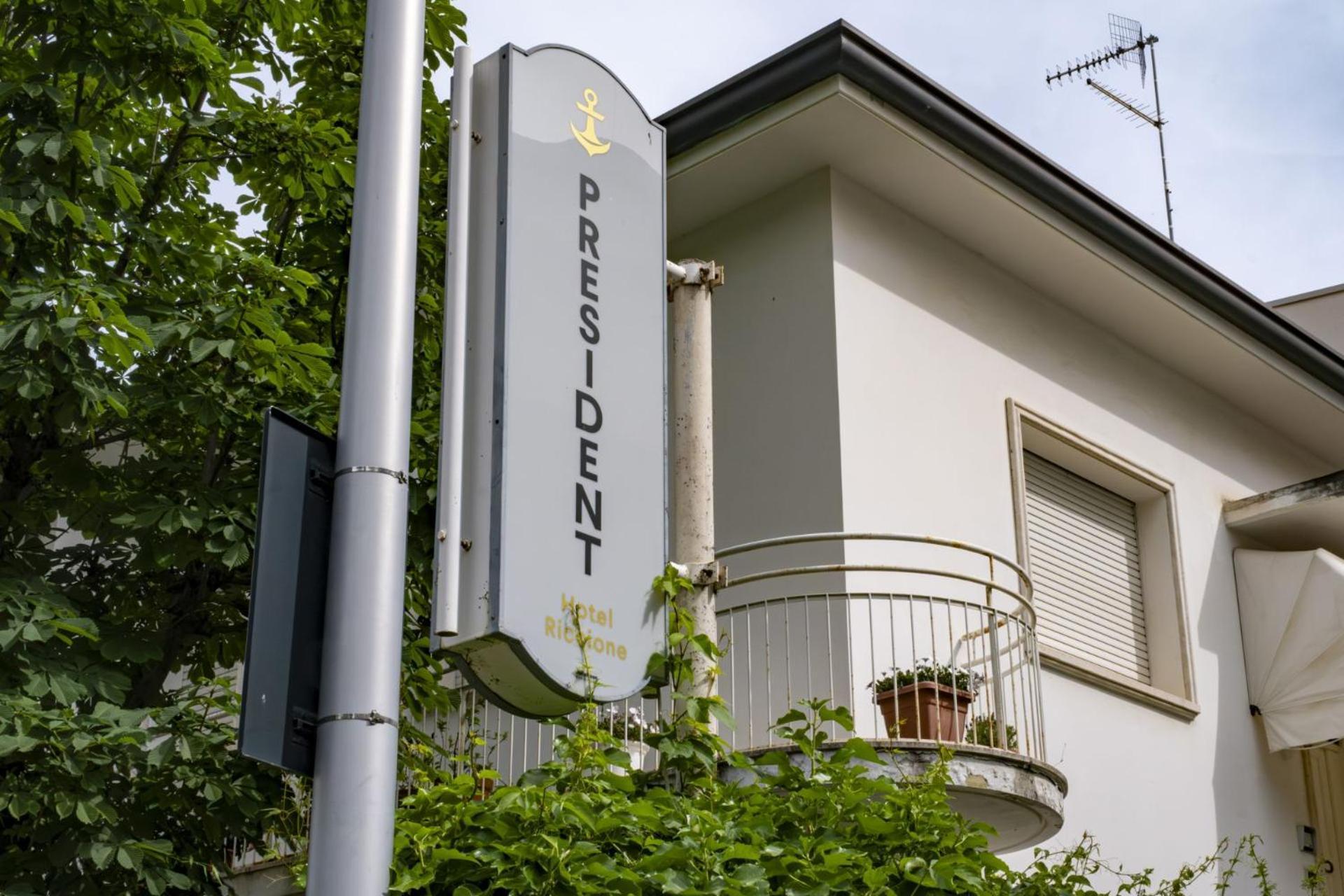 Hotel President - Vintage Hotel In Centro ริชโชเน ภายนอก รูปภาพ
