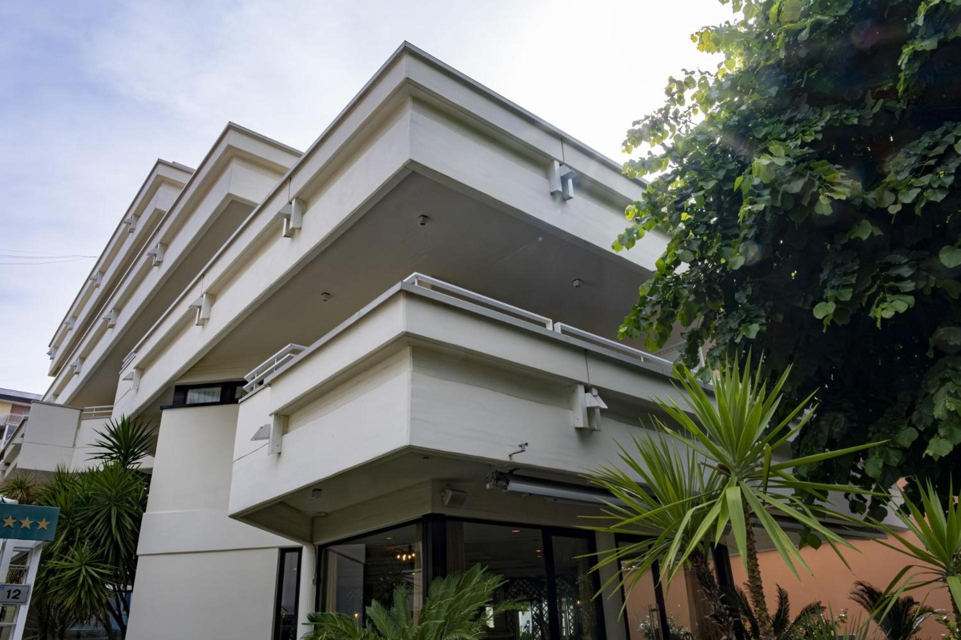 Hotel President - Vintage Hotel In Centro ริชโชเน ภายนอก รูปภาพ