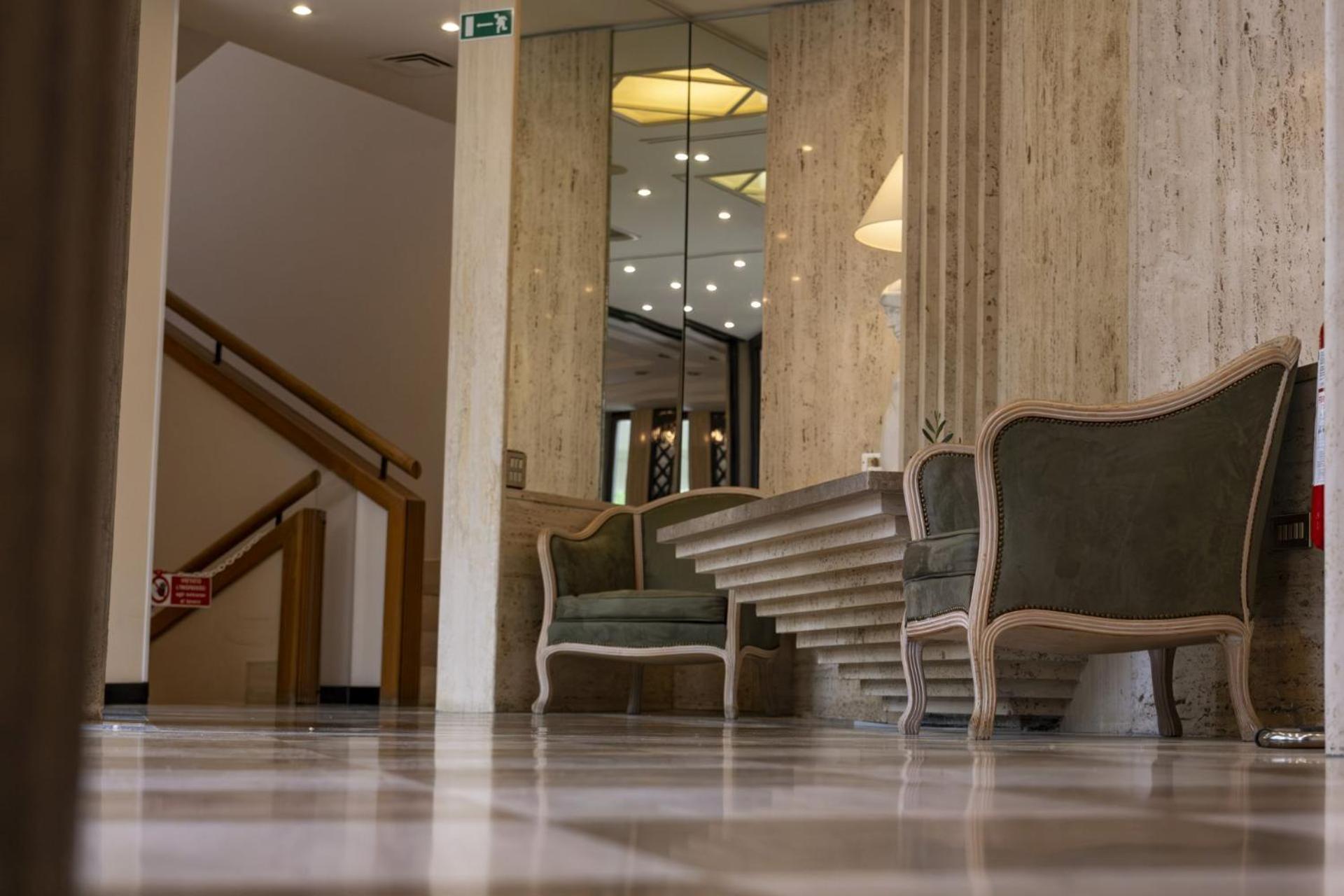 Hotel President - Vintage Hotel In Centro ริชโชเน ภายนอก รูปภาพ