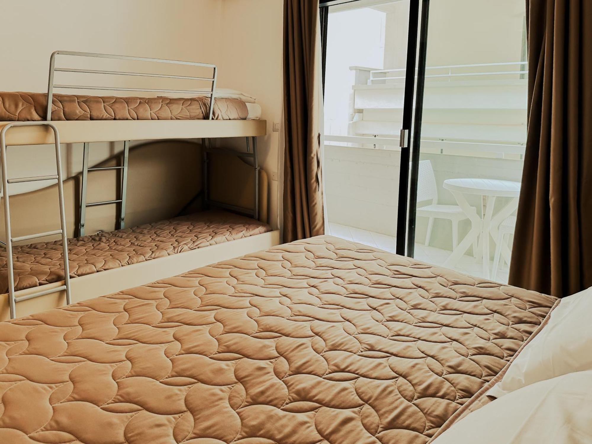 Hotel President - Vintage Hotel In Centro ริชโชเน ภายนอก รูปภาพ