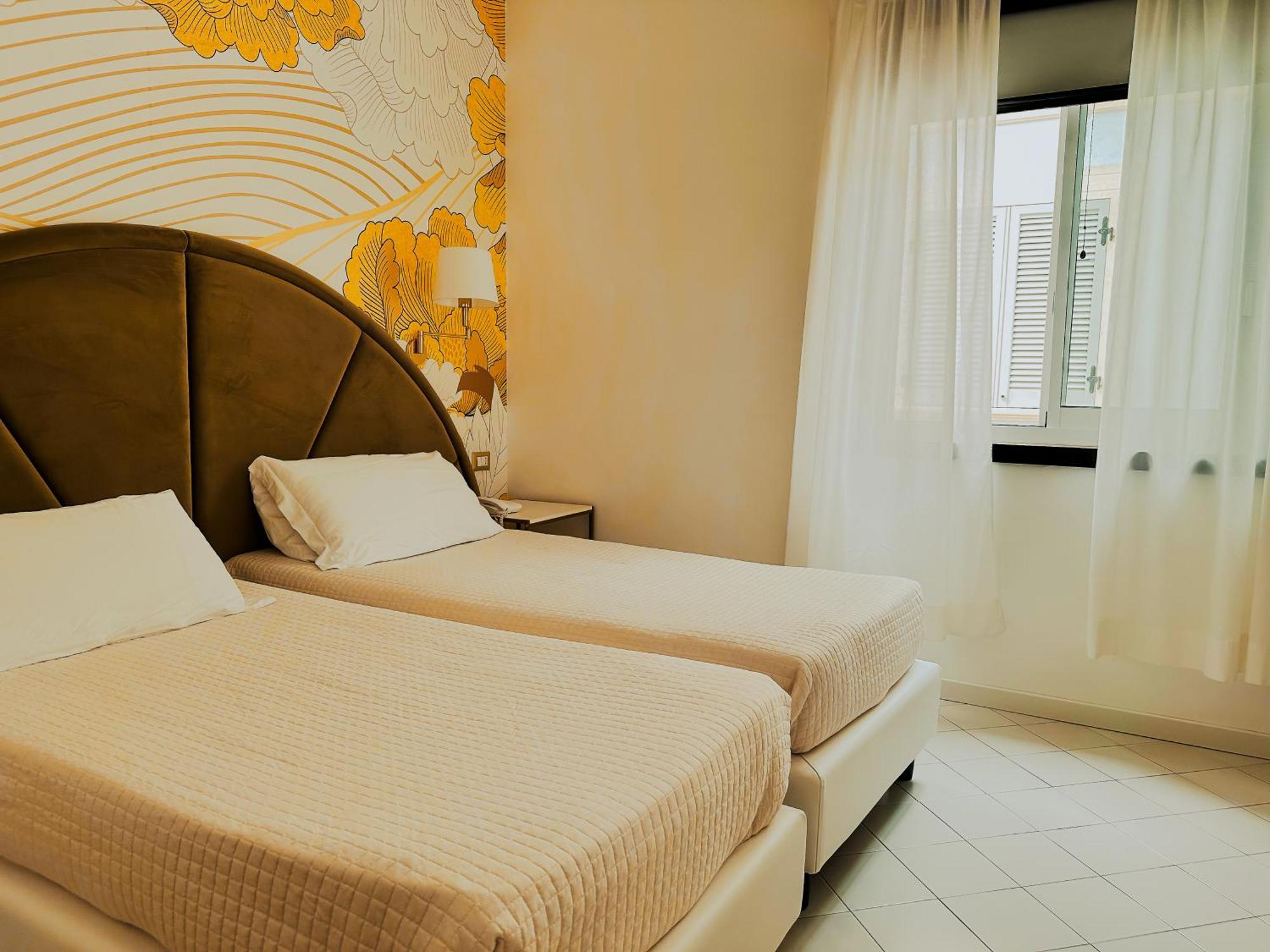 Hotel President - Vintage Hotel In Centro ริชโชเน ภายนอก รูปภาพ