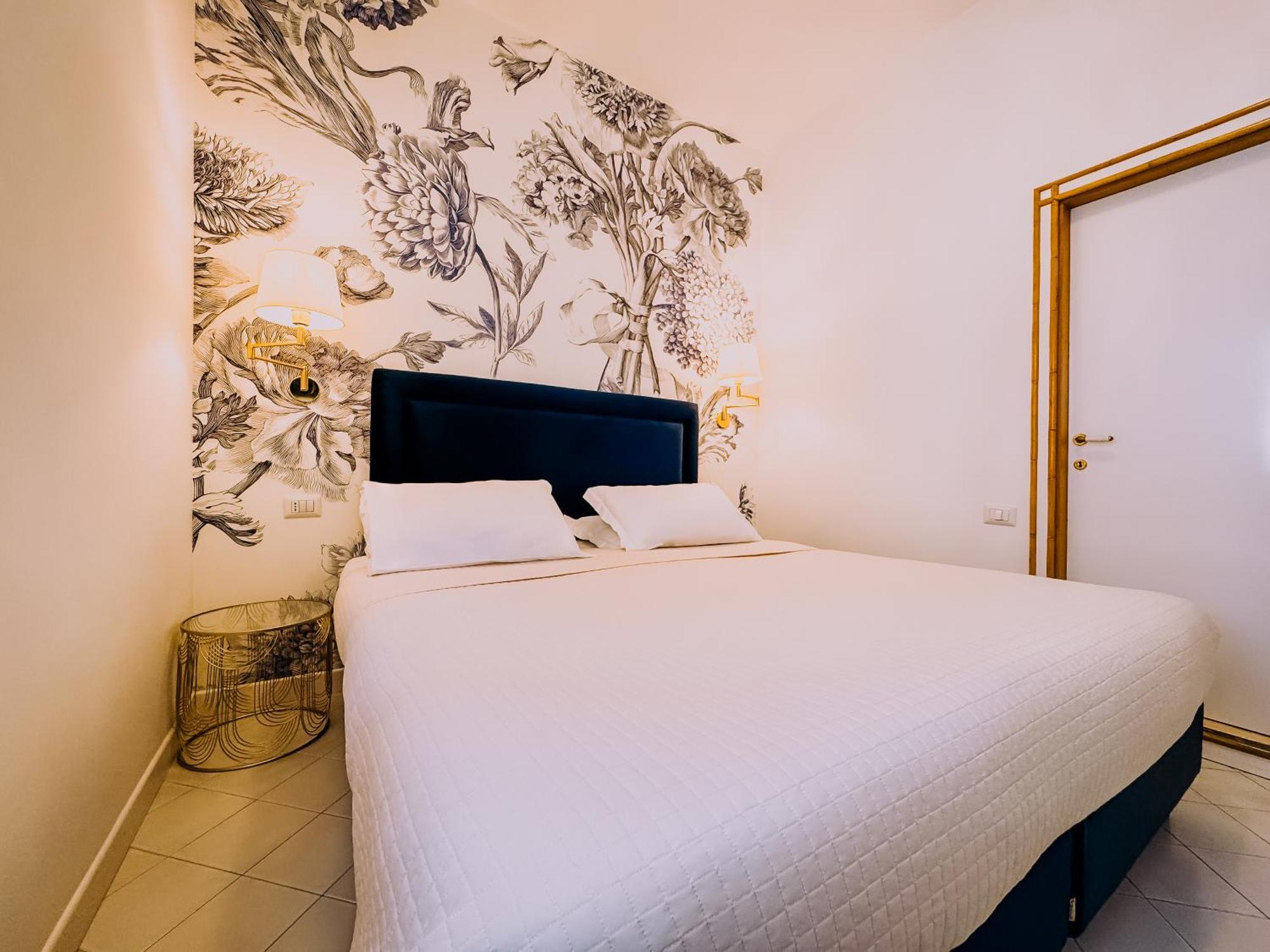 Hotel President - Vintage Hotel In Centro ริชโชเน ภายนอก รูปภาพ